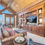Country Club Estate By Exceptional Stays